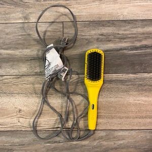 Drybar The Brush Crush Heated Straightening Brush